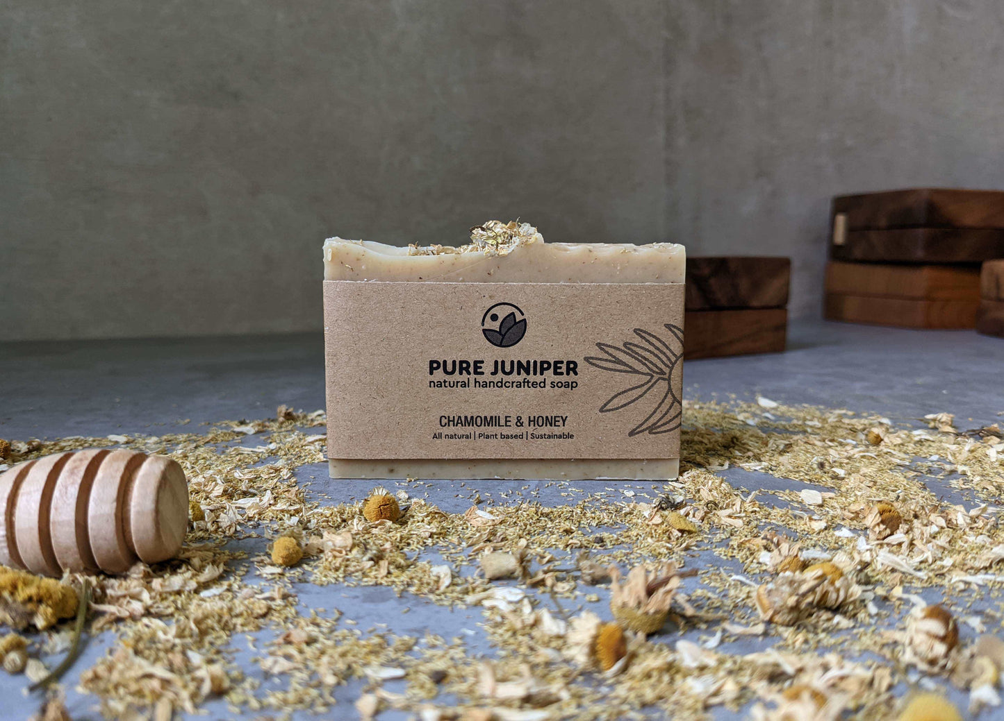 Sapun natural PureJuniper cu mușețel și miere locală pentru piele uscată si sensibila